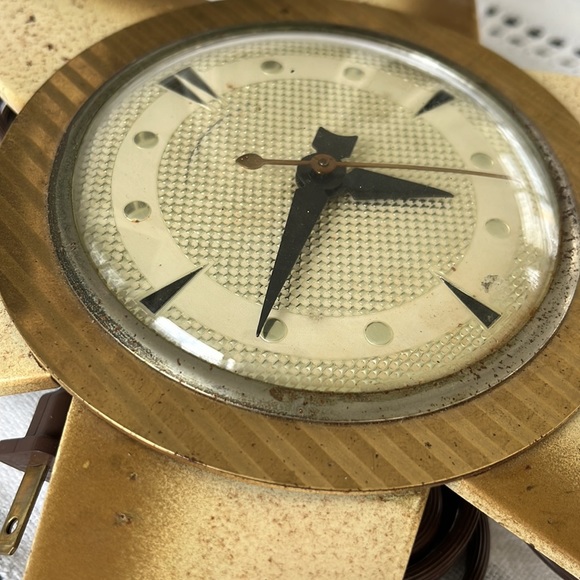 Vintage Mid-Century Atomic Star Clock by Bilt-Rite 20.5 Inches - Picture 3 of 16